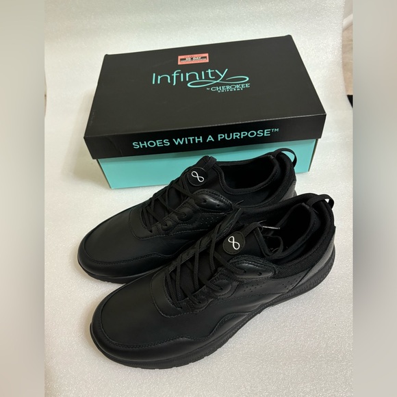 Brand new Infinity Footwear , Ladies Volta , Style#: VOLTA - Picture 9 of 11